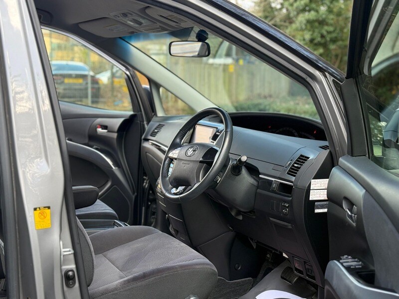 Used Toyota Estima 2014 for sale - 77693995: Photo 41