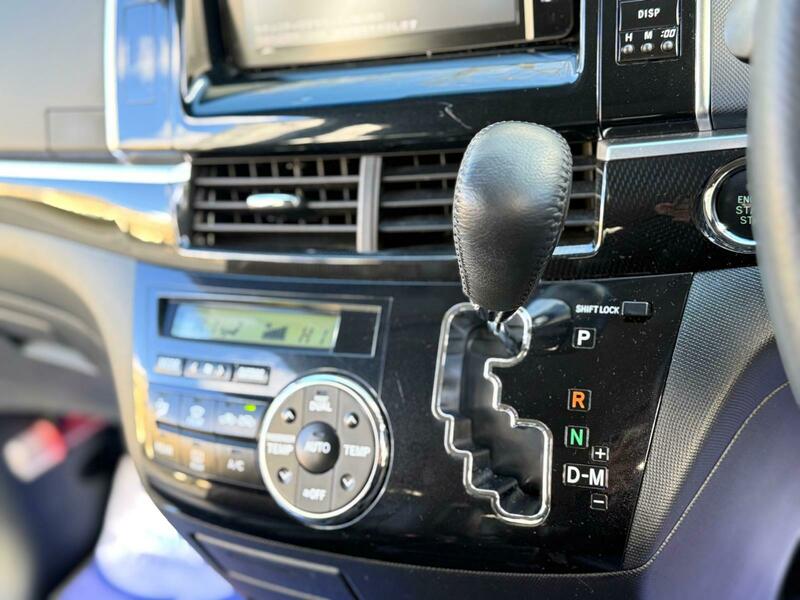 Used Toyota Estima 2013 for sale - 77564139: Photo 10