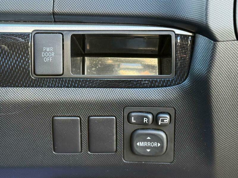 Used Toyota Estima 2013 for sale - 77564139: Photo 16