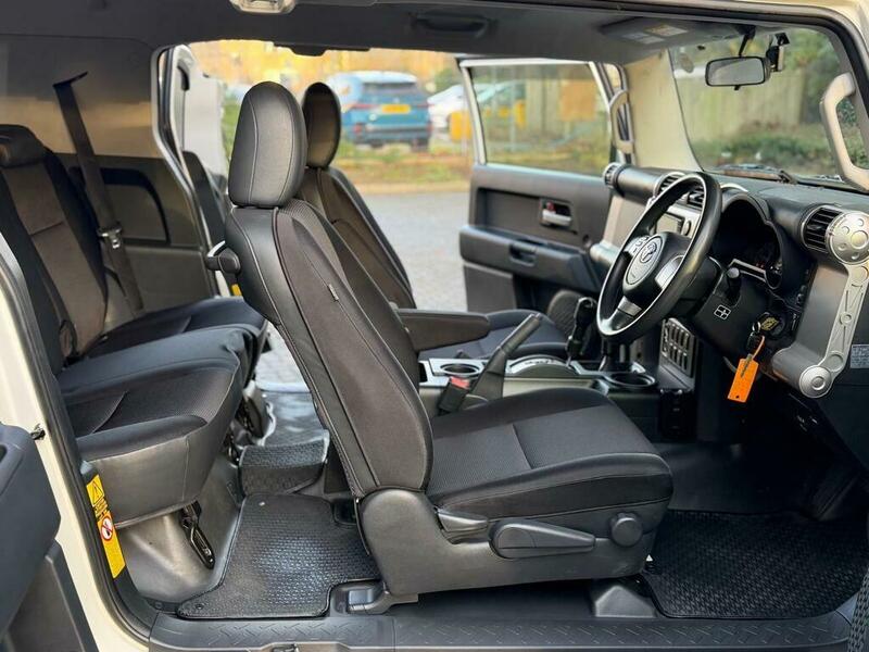 Used Toyota FJ Cruiser 2016 for sale - 76986564: Photo 3