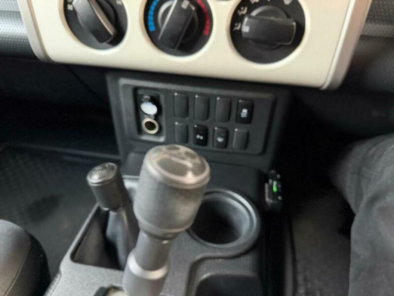 Used Toyota FJ Cruiser 2016 for sale - 76986564: Photo 30