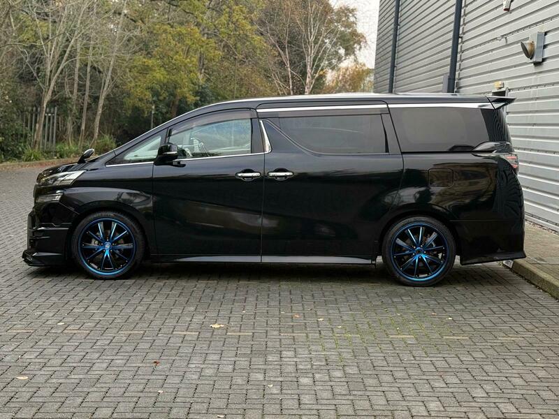 Used Toyota Vellfire 2015 for sale - 76596076: Photo 11