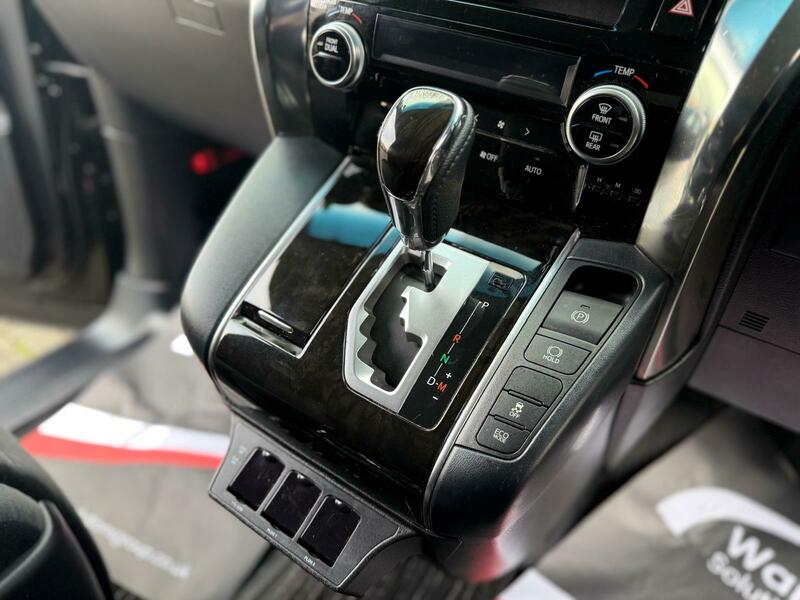 Used Toyota Vellfire 2015 for sale - 76596076: Photo 40