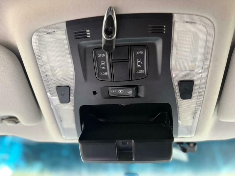 Used Toyota Vellfire 2015 for sale - 76596076: Photo 45