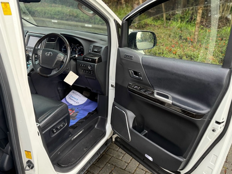 Used Toyota Vellfire 2013 for sale - 77452724: Photo 15