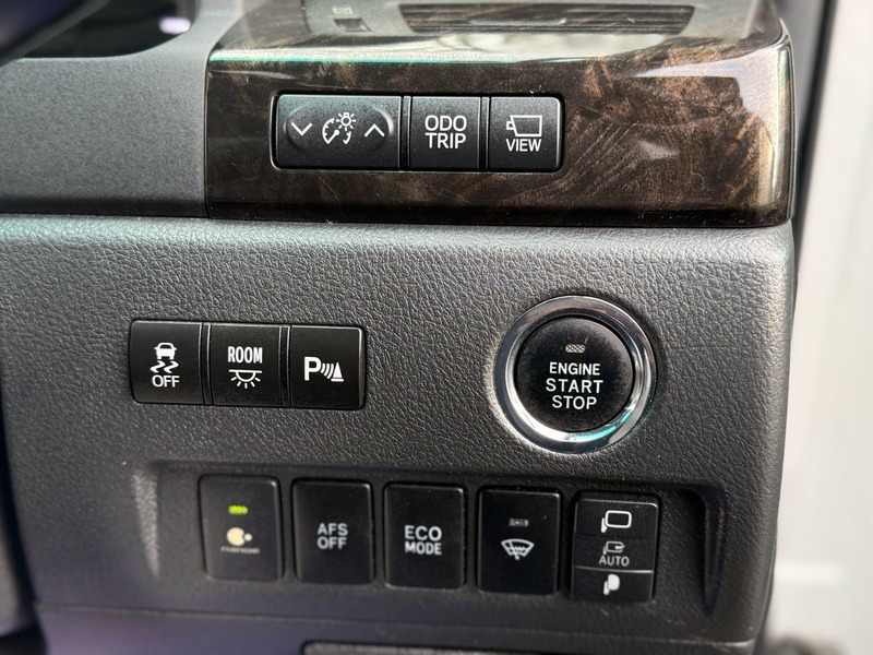 Used Toyota Vellfire 2013 for sale - 77452724: Photo 17