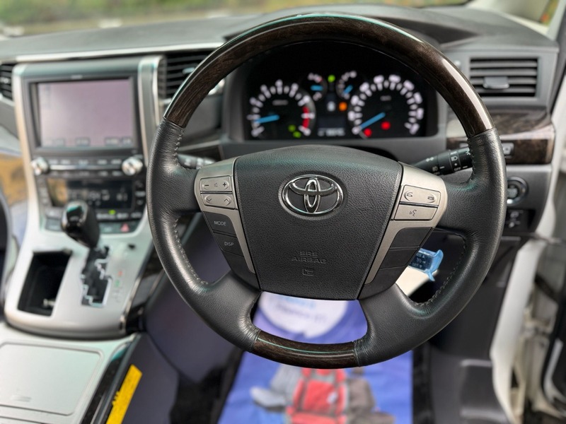 Used Toyota Vellfire 2013 for sale - 77452724: Photo 18