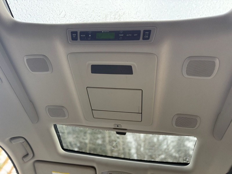 Used Toyota Vellfire 2013 for sale - 77452724: Photo 22