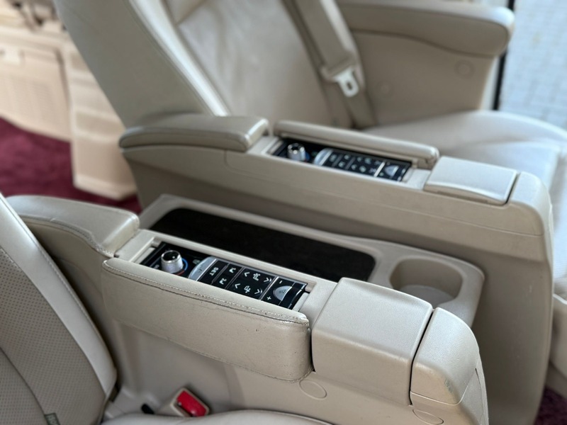 Used Toyota Vellfire 2013 for sale - 78201362: Photo 31