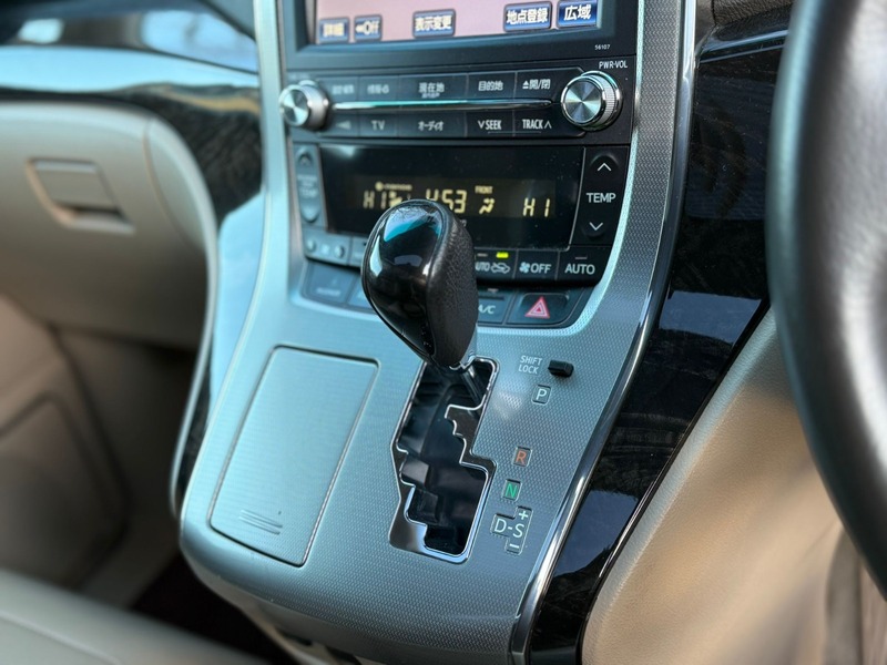 Used Toyota Vellfire 2013 for sale - 78201362: Photo 36