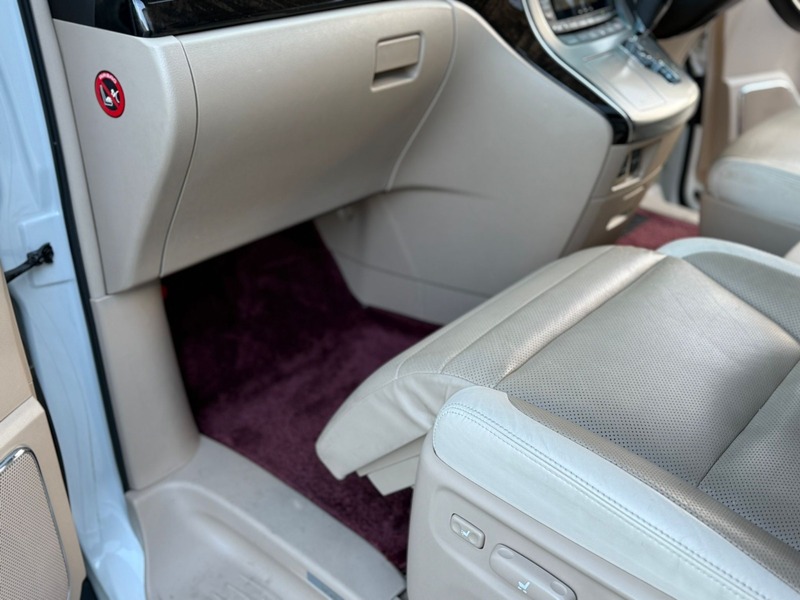 Used Toyota Vellfire 2013 for sale - 78201362: Photo 40