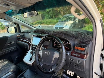 Used Toyota Vellfire 2013 for sale - 79602108: Photo