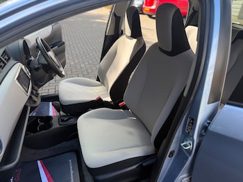 Used Toyota Yaris 2014 for sale - 78140857: Photo