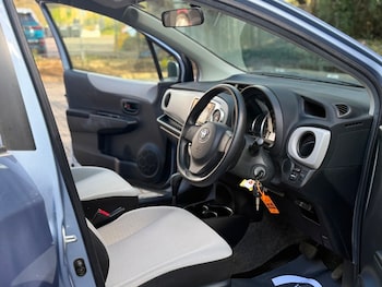 Used Toyota Yaris 2014 for sale - 78140857: Photo