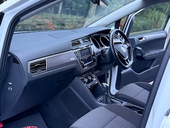 Used Volkswagen Touran 2026 for sale - 78487104: Photo