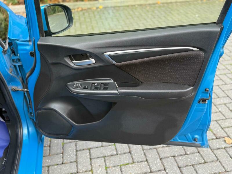 Used Honda Jazz 2014 for sale - 76536324: Photo 40