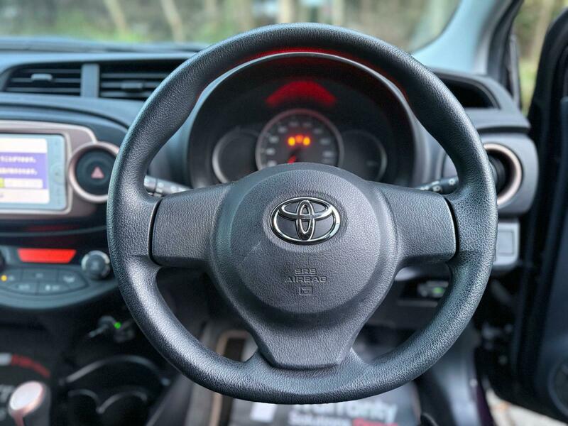 Used Toyota Yaris 2013 for sale - 77805667: Photo 28