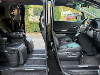 Used Toyota Vellfire 2013 for sale - 79236299: Photo