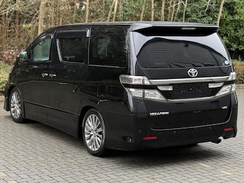 Used Toyota Vellfire 2013 for sale - 77241816: Photo