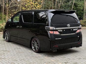 Used Toyota Vellfire 2014 for sale - 78497090: Photo