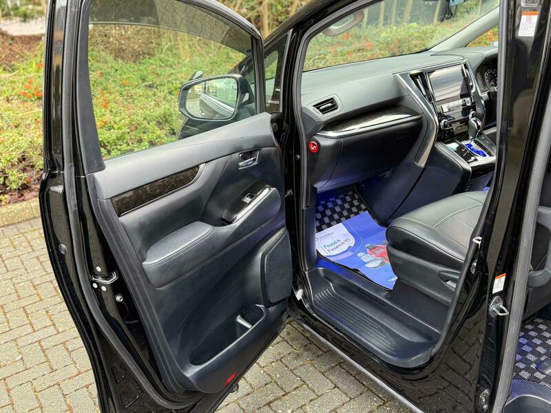 Used Toyota Vellfire 2015 for sale - 77508170: Photo 40