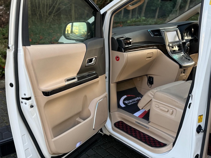 Used Toyota Vellfire 2014 for sale - 77236908: Photo 25