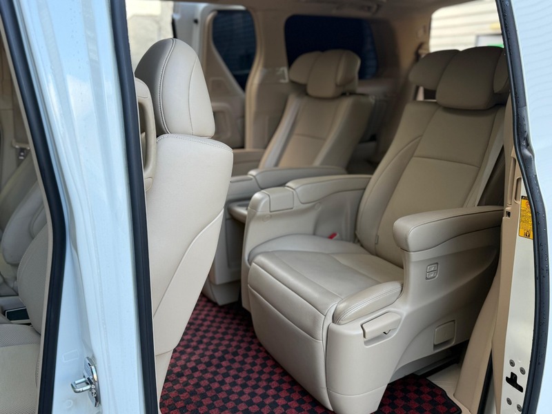 Used Toyota Vellfire 2014 for sale - 77236908: Photo 3