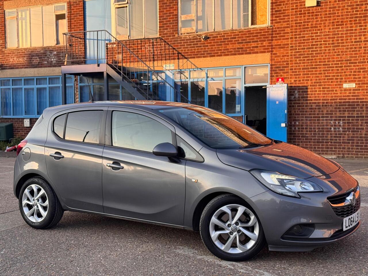 Used Vauxhall Corsa 2015 for sale - 78010969: Photo 2