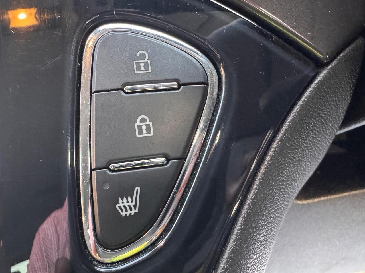 Used Vauxhall Corsa 2015 for sale - 78010969: Photo 40