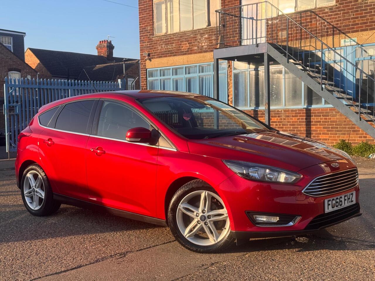 Used Ford Focus 2016 for sale - 78010976: Photo 2
