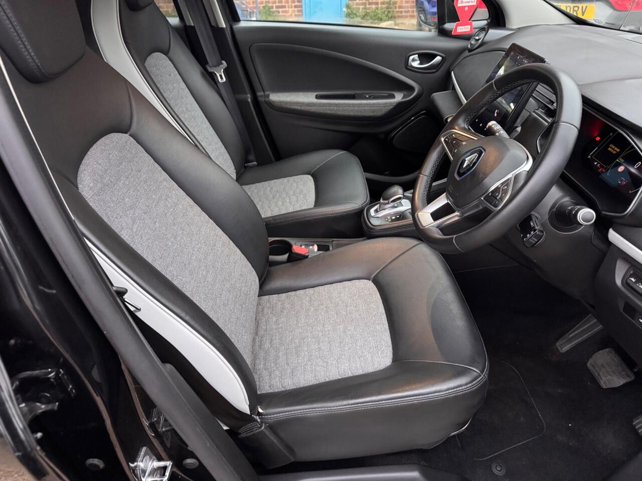 Used Renault Zoe 2020 for sale - 76410308: Photo 19