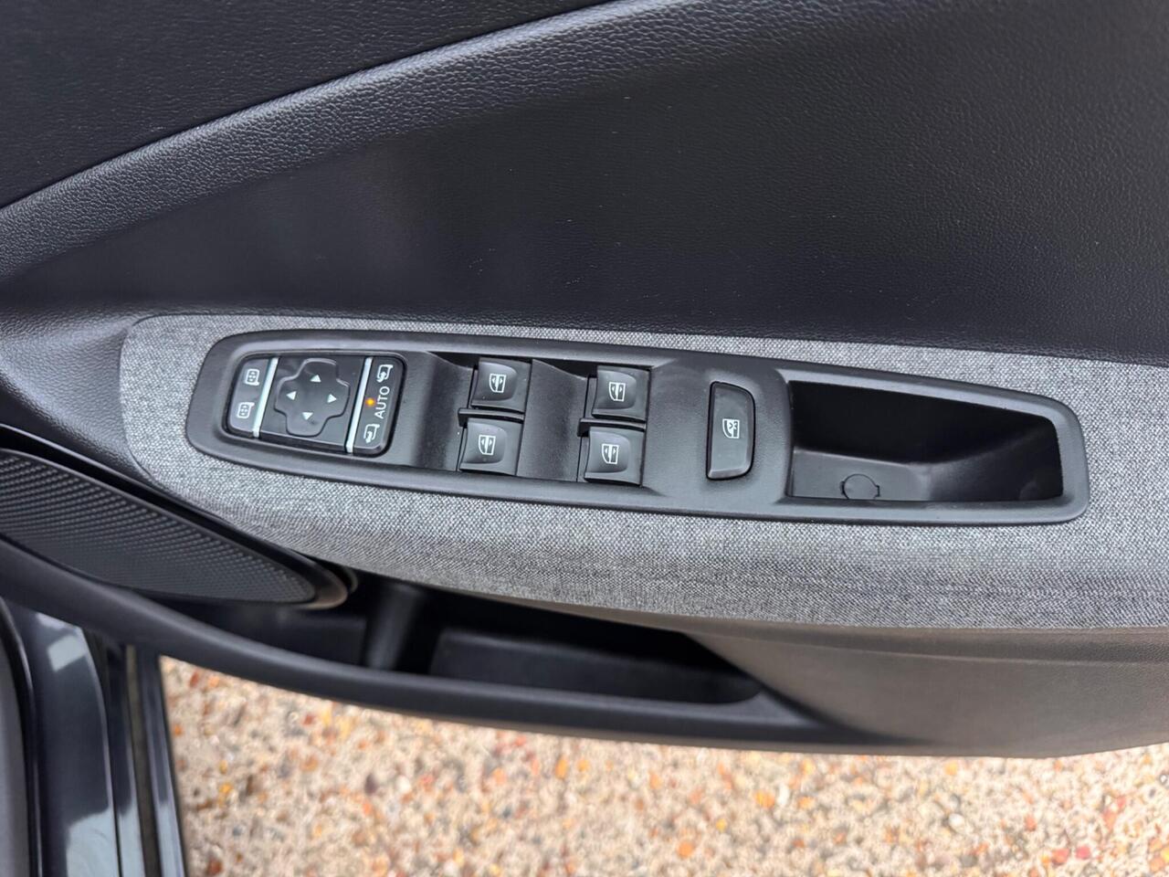 Used Renault Zoe 2020 for sale - 76410308: Photo 24