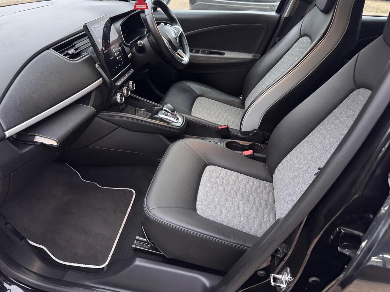 Used Renault Zoe 2020 for sale - 76410308: Photo 28