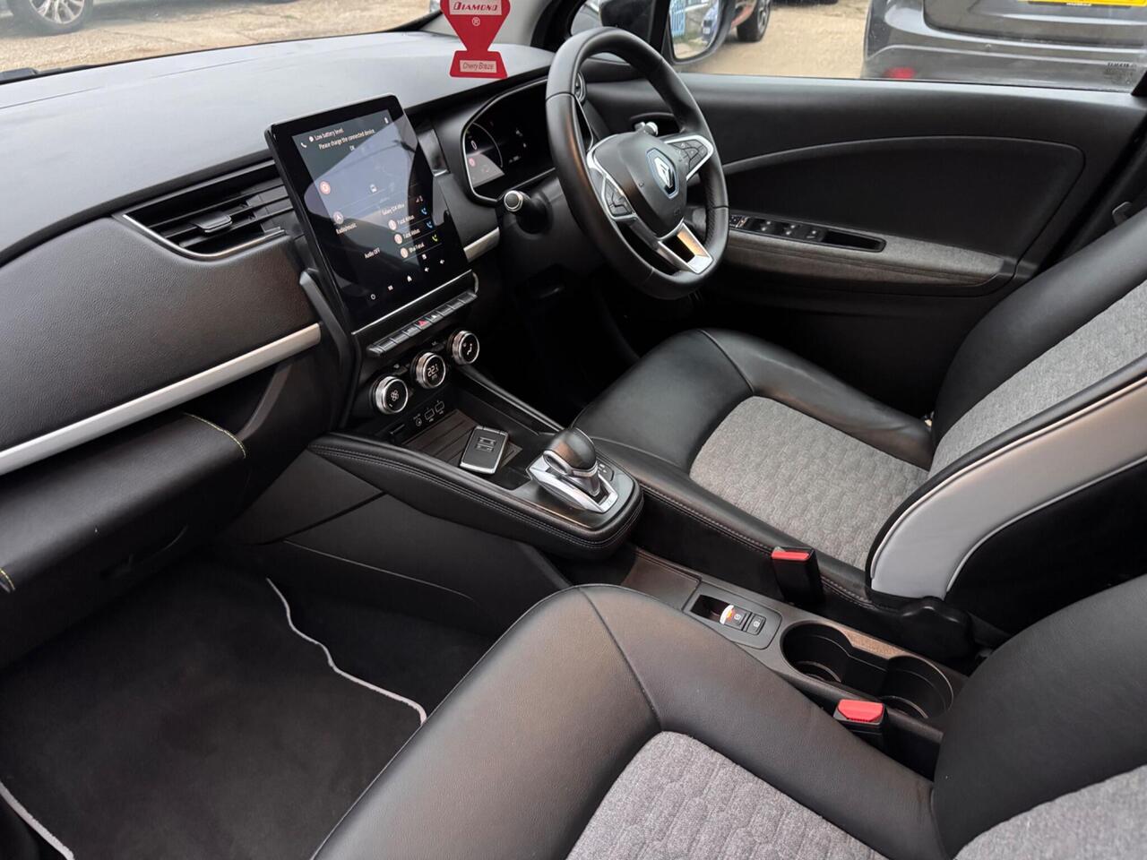 Used Renault Zoe 2020 for sale - 76410308: Photo 32