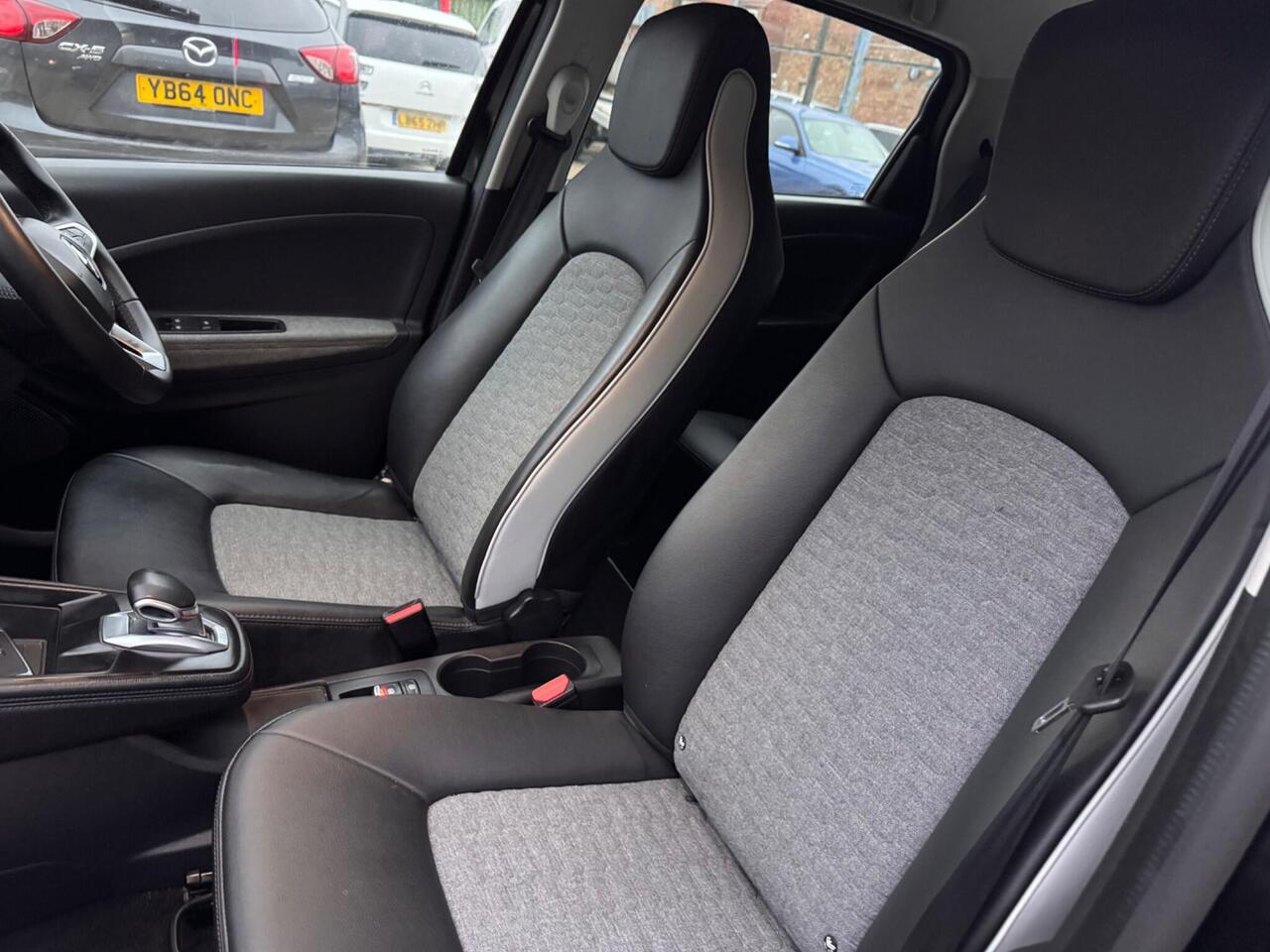 Used Renault Zoe 2020 for sale - 76410308: Photo 37