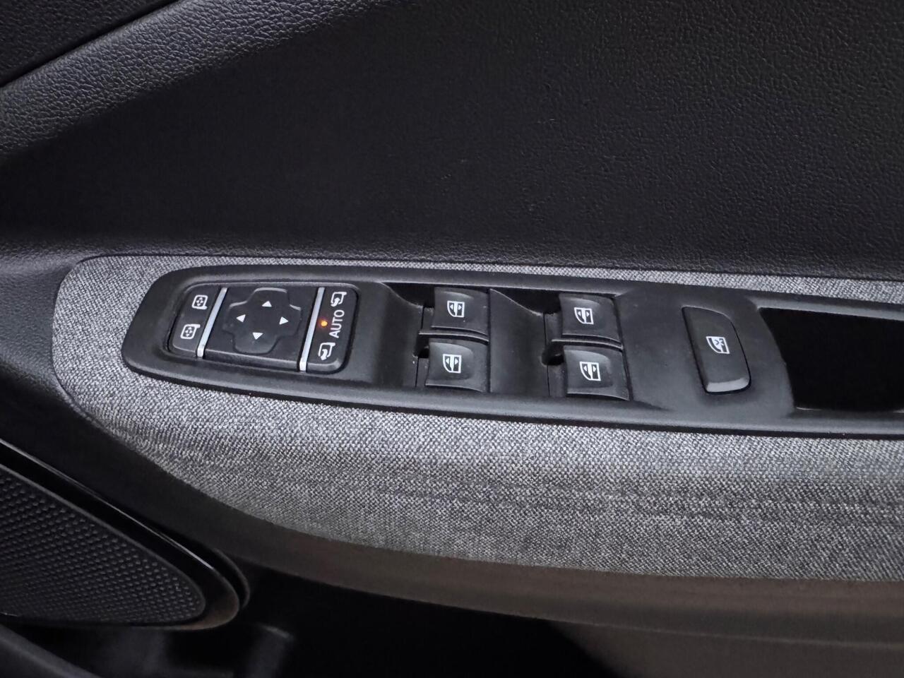 Used Renault Zoe 2020 for sale - 76410308: Photo 54