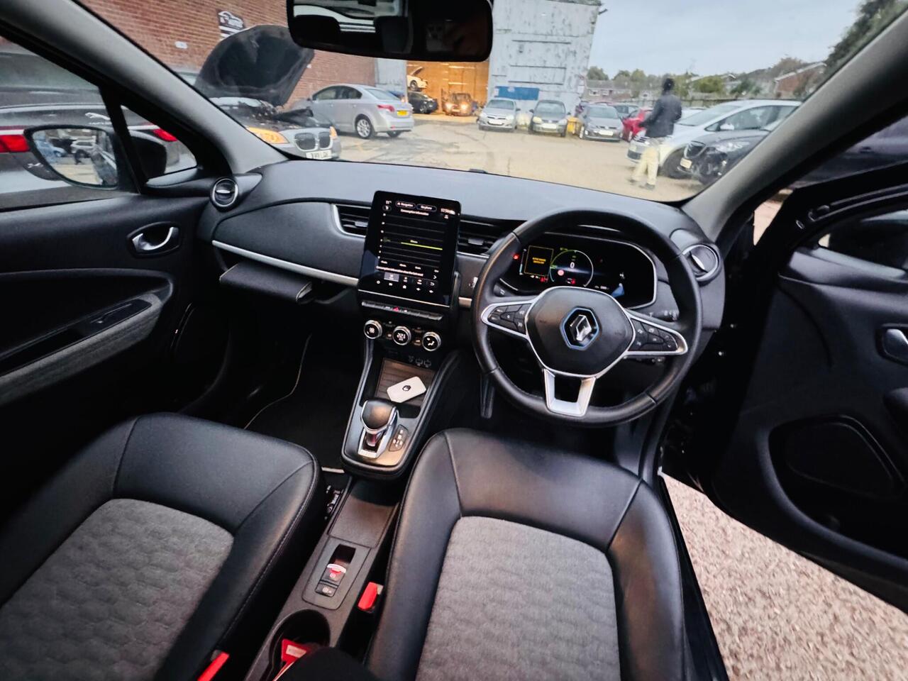 Used Renault Zoe 2020 for sale - 76410308: Photo 58