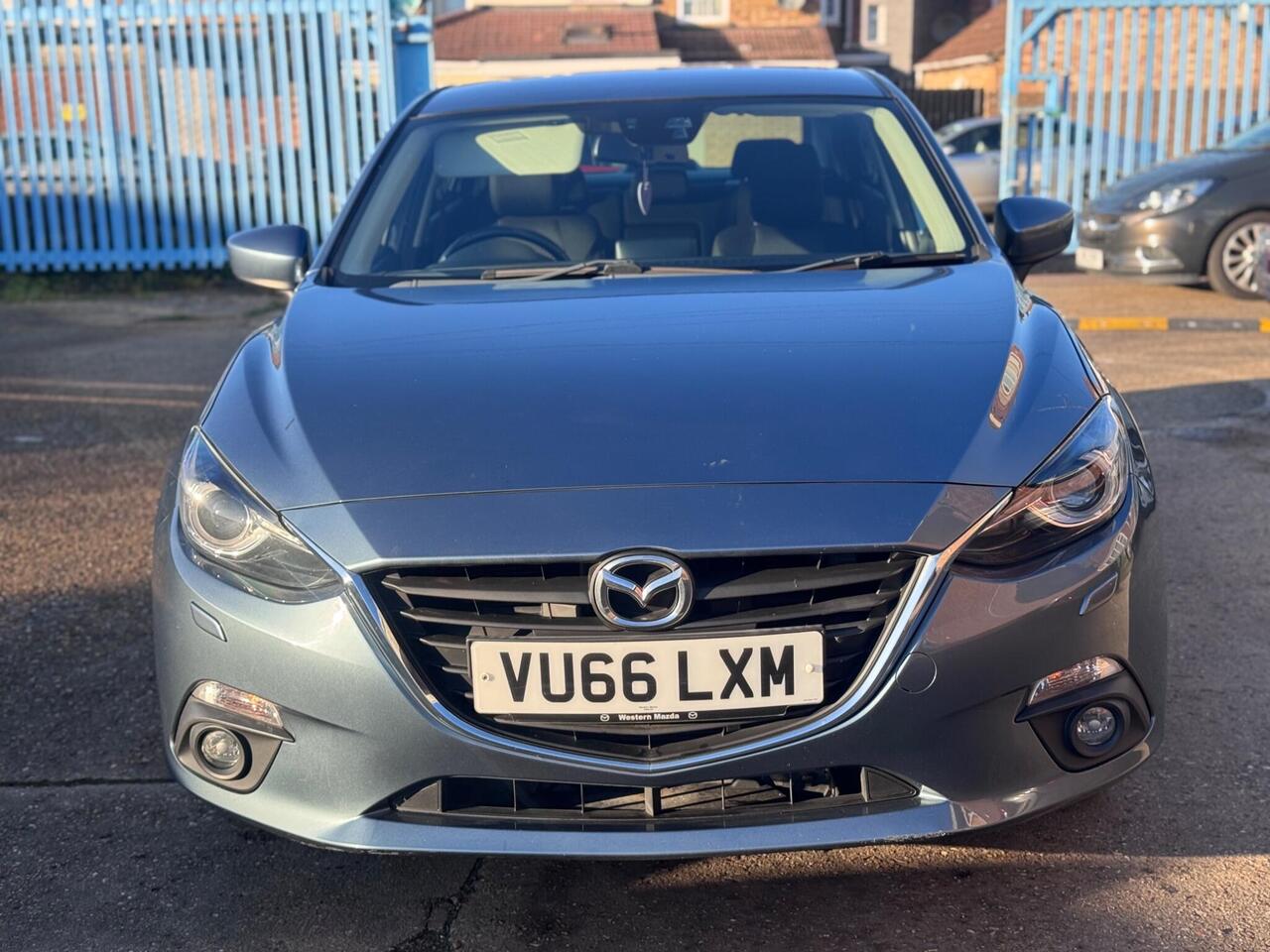 Used Mazda Mazda3 2016 for sale - 78010967: Photo 3