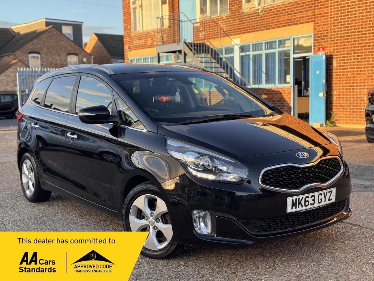 Used Kia Carens 2013 for sale - 76318698: Photo 1