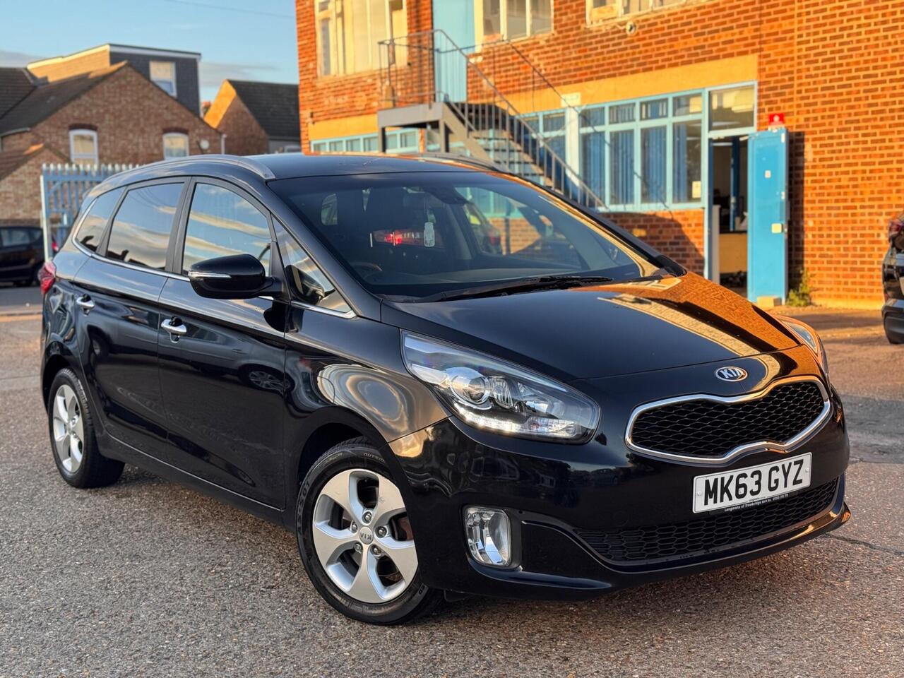 Used Kia Carens 2013 for sale - 76318698: Photo 2
