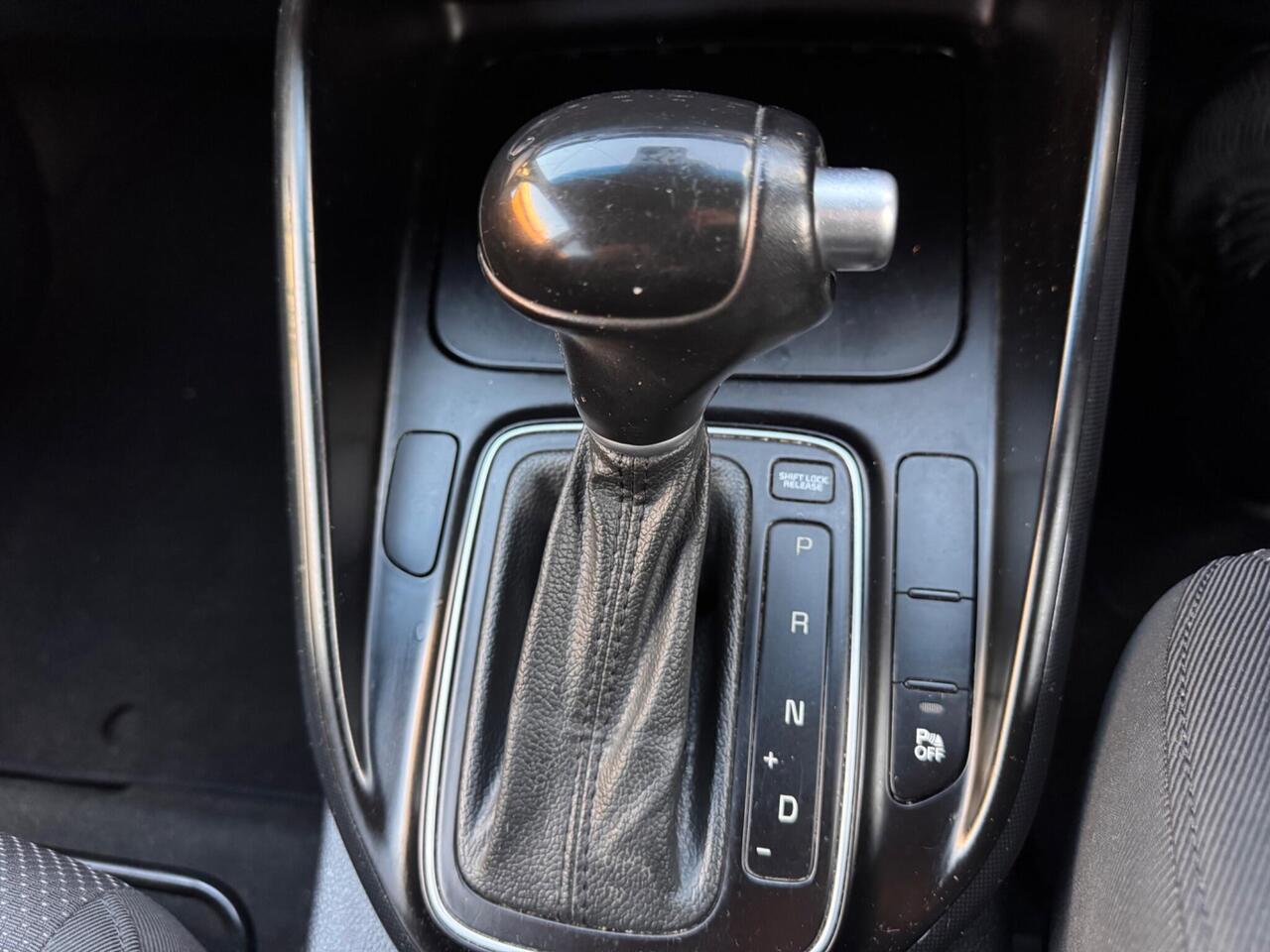 Used Kia Carens 2013 for sale - 76318698: Photo 40