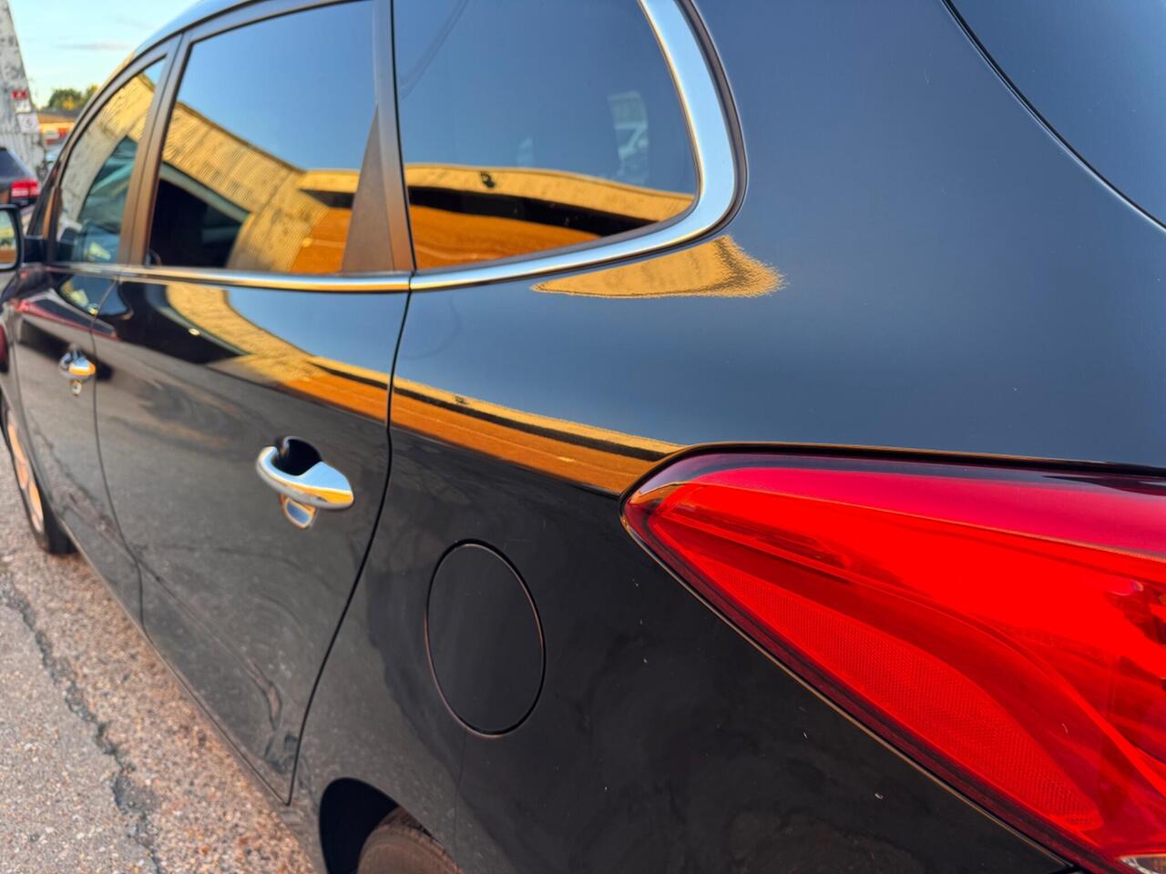 Used Kia Carens 2013 for sale - 76318698: Photo 9