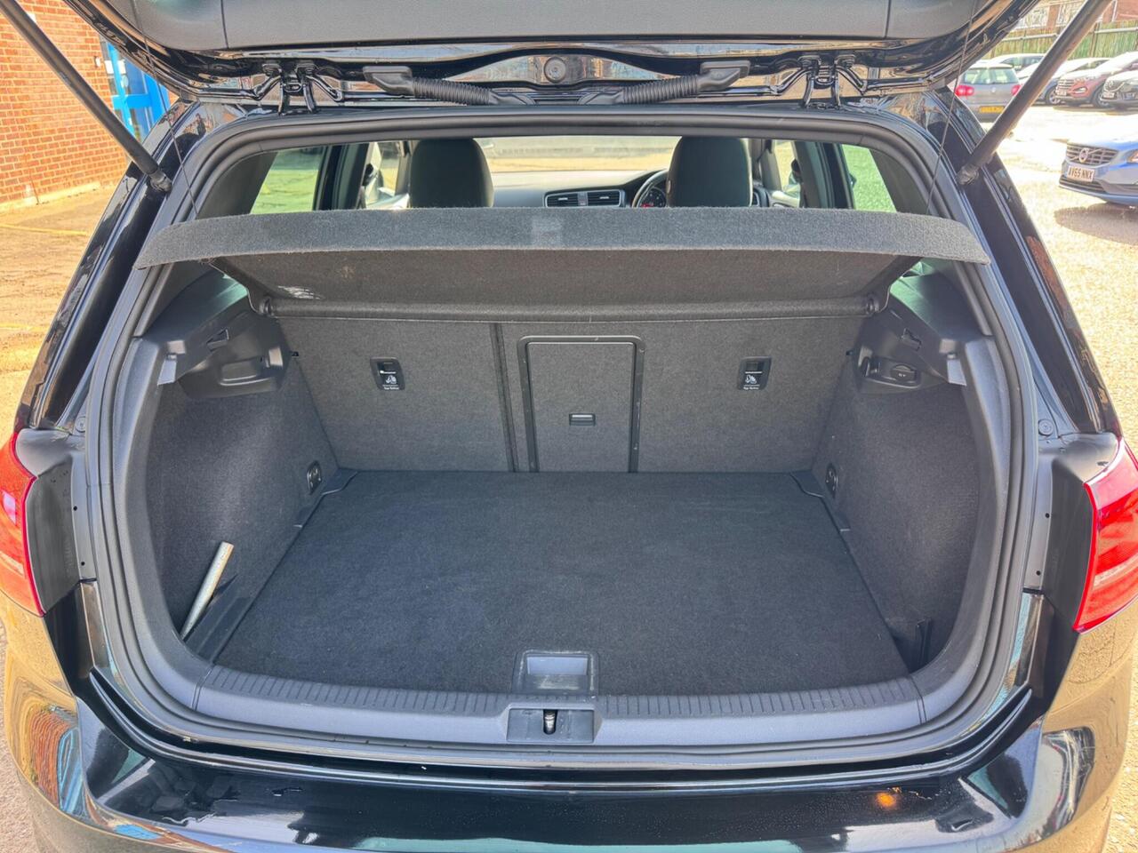 Used Volkswagen Golf 2015 for sale - 78011757: Photo 17