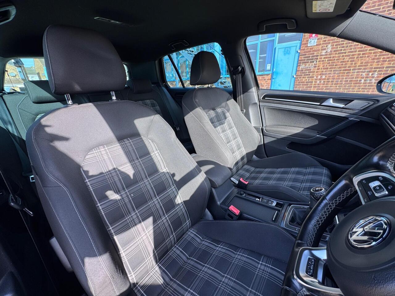 Used Volkswagen Golf 2015 for sale - 78011757: Photo 25