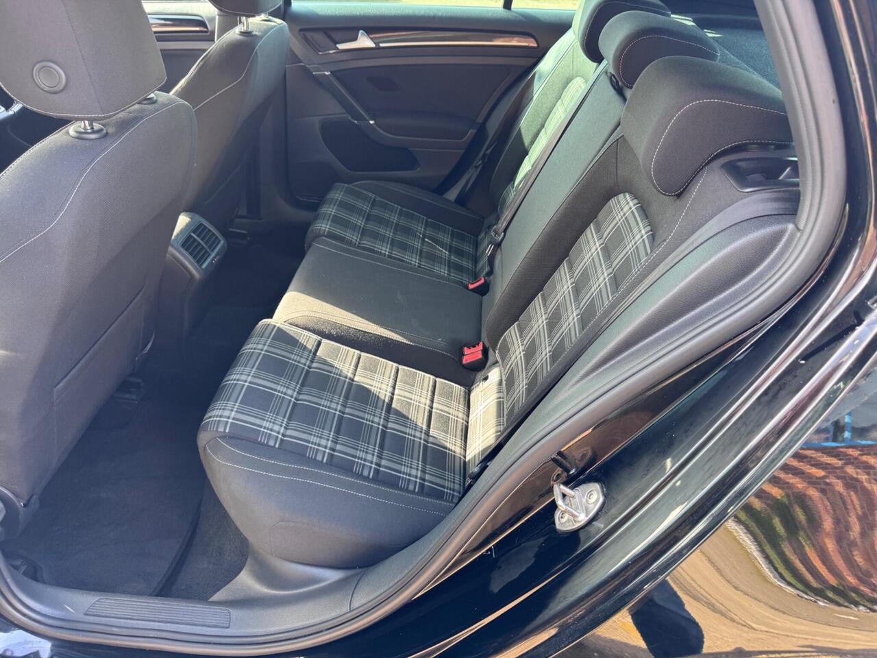 Used Volkswagen Golf 2015 for sale - 78011757: Photo 26