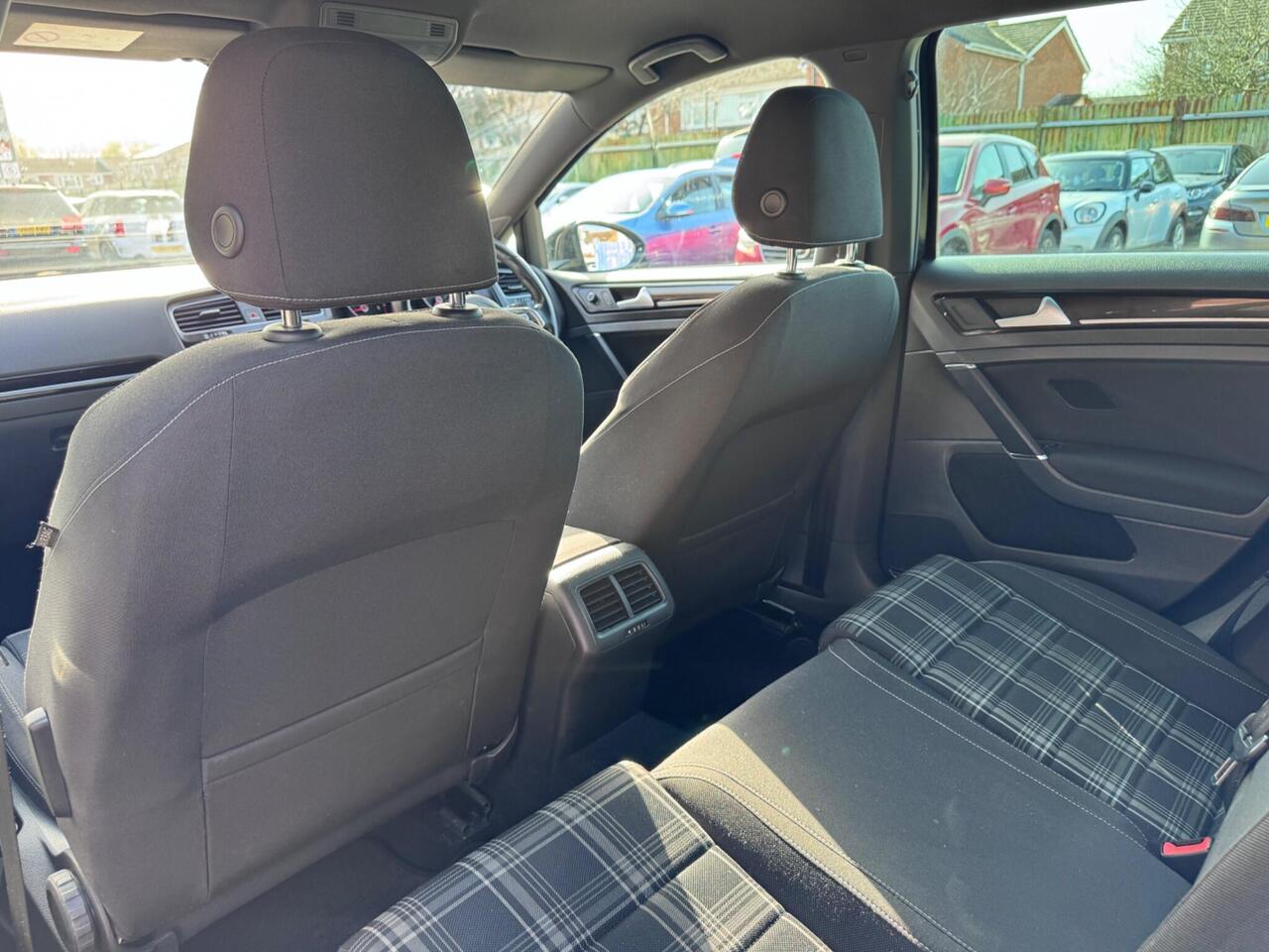 Used Volkswagen Golf 2015 for sale - 78011757: Photo 27