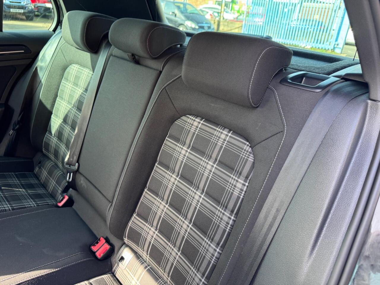 Used Volkswagen Golf 2015 for sale - 78011757: Photo 29