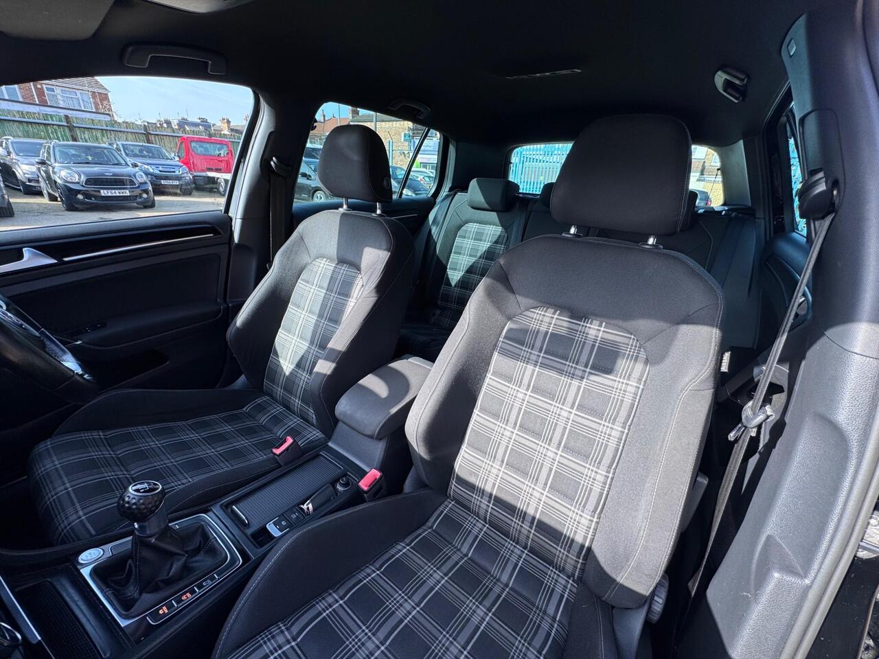 Used Volkswagen Golf 2015 for sale - 78011757: Photo 30