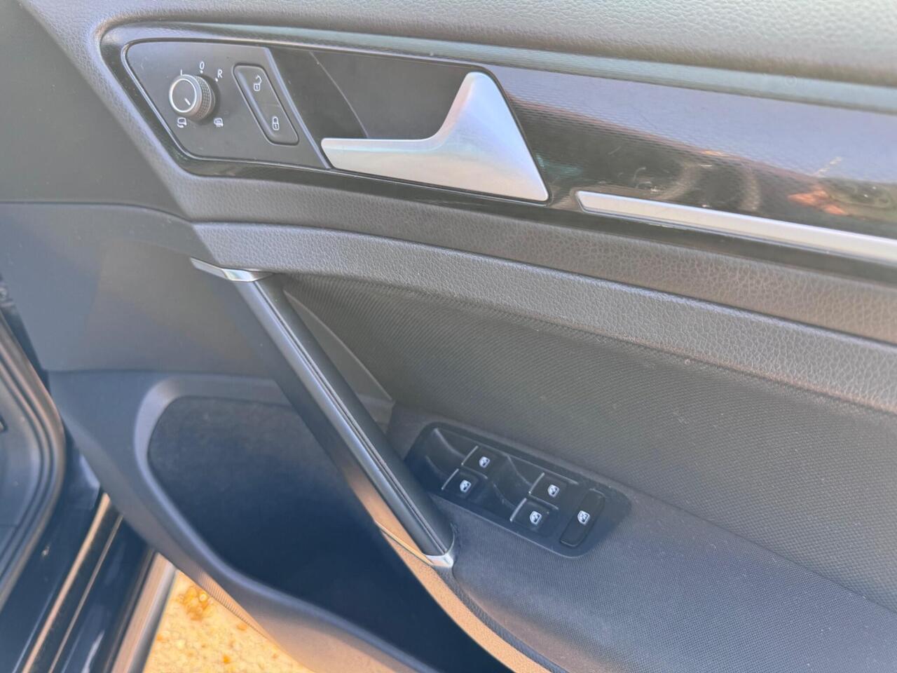 Used Volkswagen Golf 2015 for sale - 78011757: Photo 34