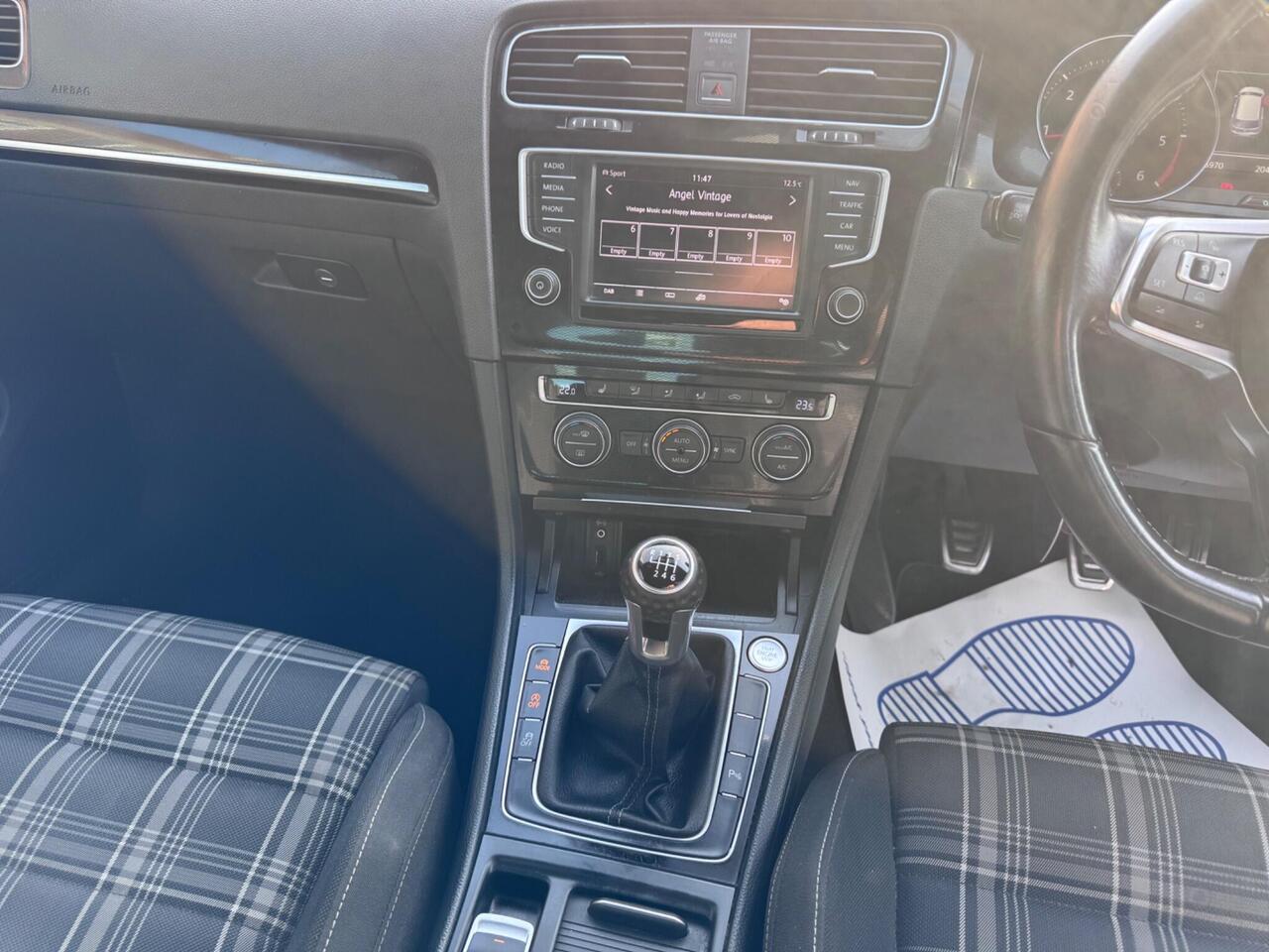 Used Volkswagen Golf 2015 for sale - 78011757: Photo 37